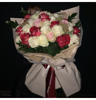 Букет із 51 імпортної троянди