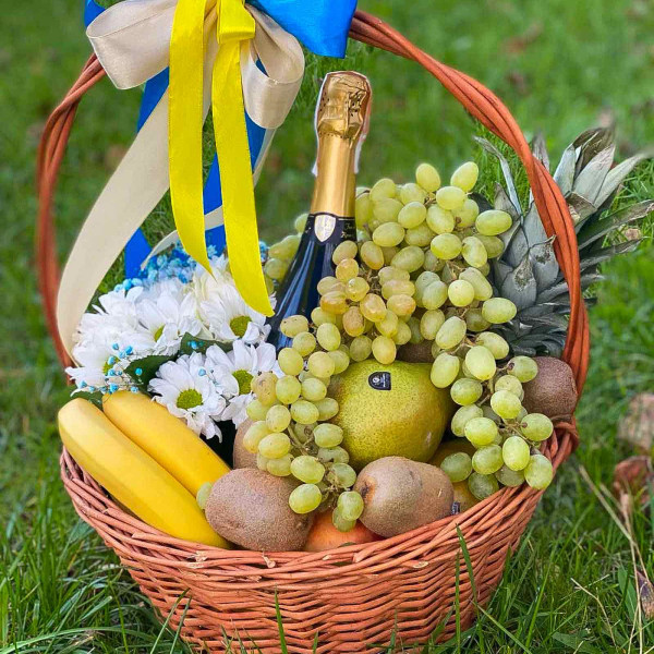 Корзина з фруктів "Оріон"