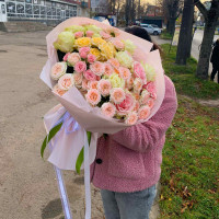 Букет із кущової троянди "Спалах"