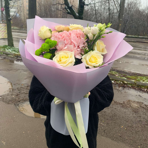Букет з квітів "Soft Luxury"