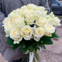 Букет із 21 білої троянди Аваланч